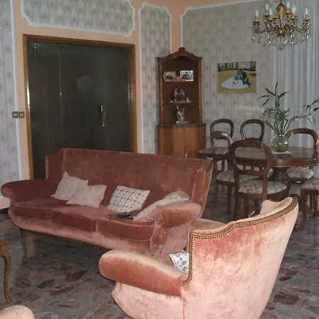 Casa Giordano Mombello Monferrato