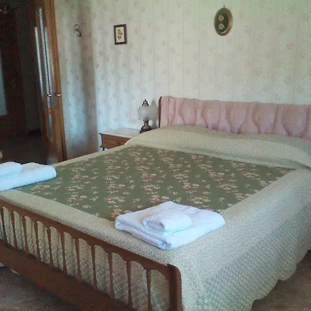 住宿加早餐酒店 Casa Giordano Mombello Monferrato
